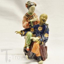 Porcelain Shanghai Lady Cleaning Earwax
